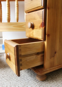 Devons small, independent manufacturer & retailer of Pine, Oak and Painted furniture.
